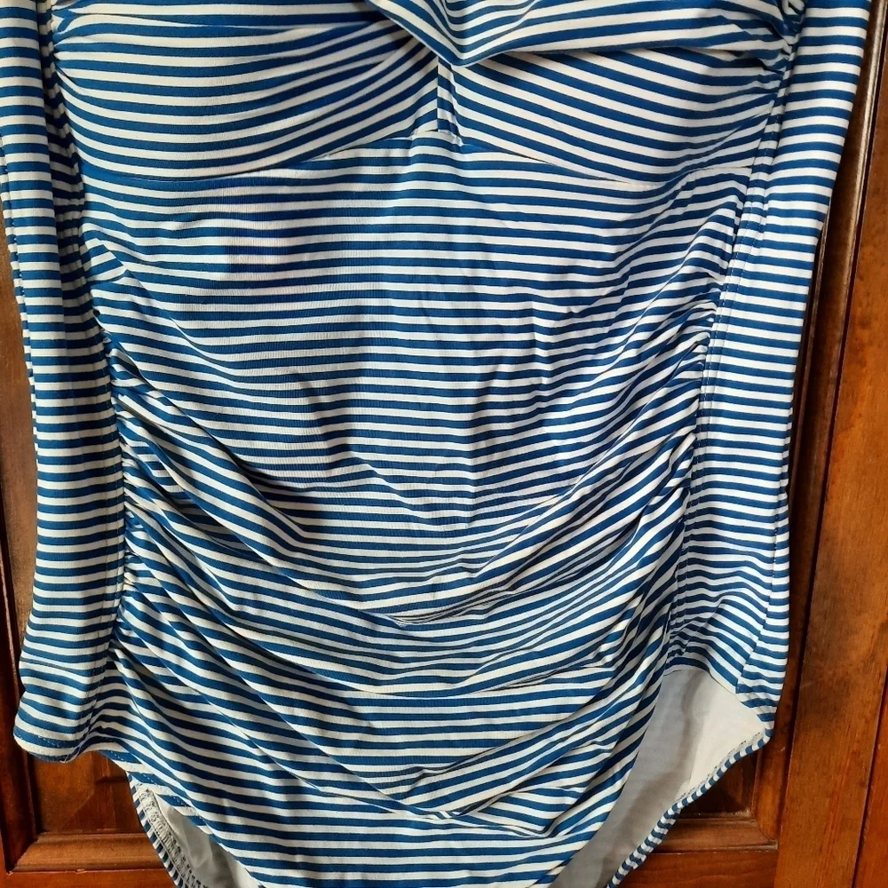 Nip Tuck Swim Sorrento Stripe Joanne One Piece Swimsuit Blue Mini Stripes Size 8